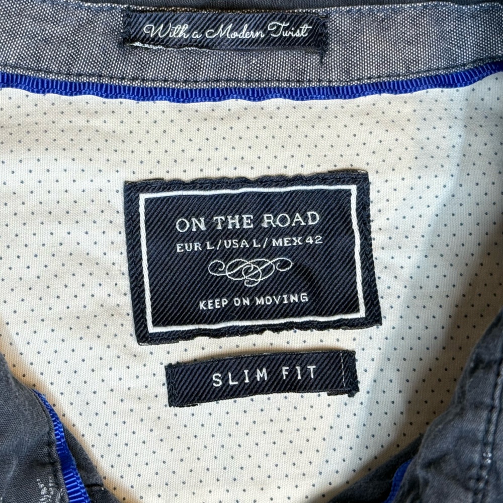 ON THE ROAD Slim Fit size large blue with white zebras short sleeve men’s shirt - Picture 3 of 6